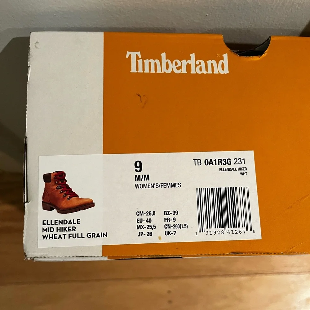New in box Timberland hiking boots - Picture 5 of 5